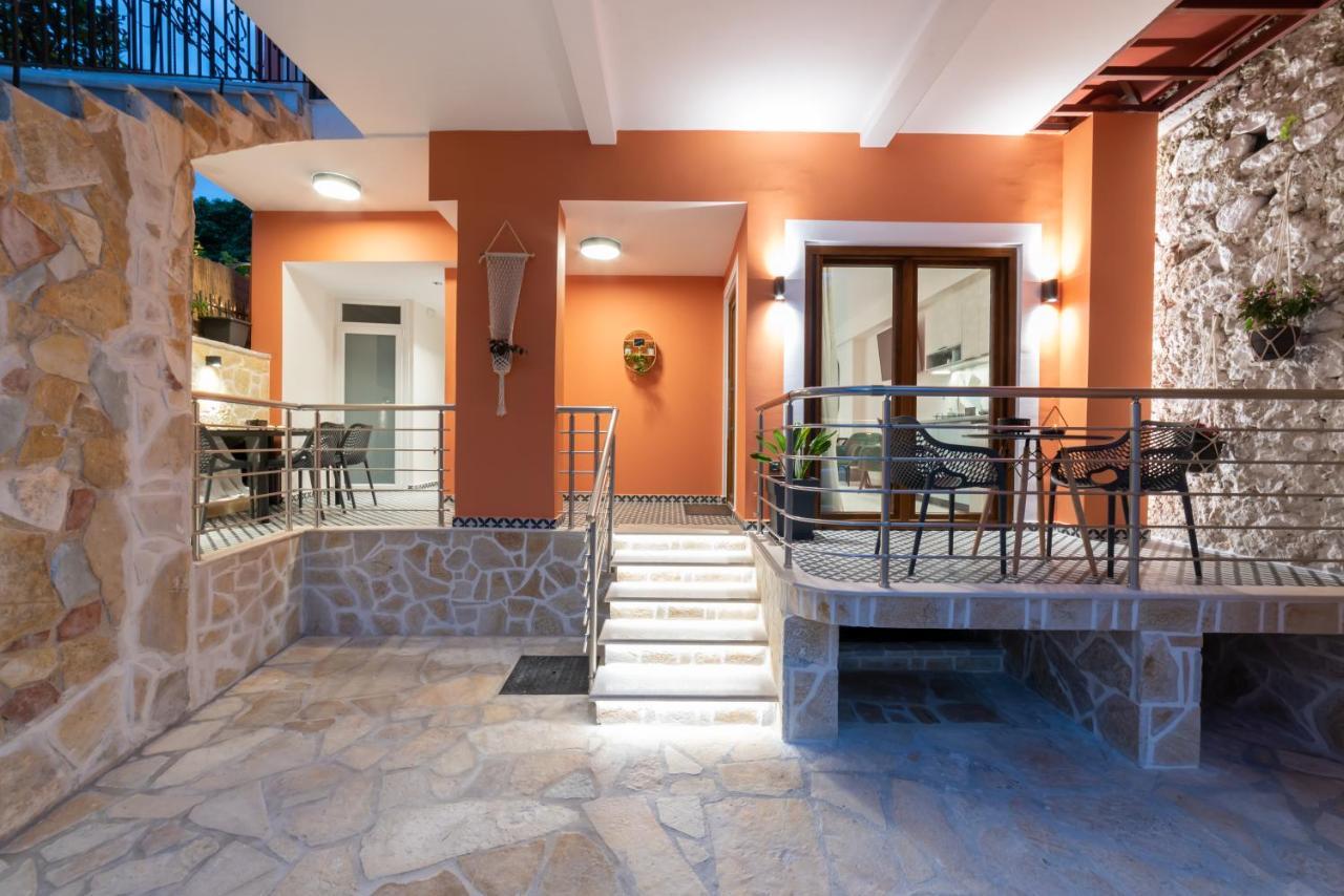 Bella Vasilica Luxury Apartments Parga Exterior foto